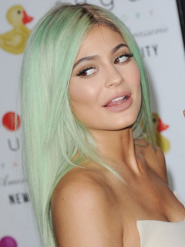 Kylie Jenner Light Green Straight Long Capless Synthetic Wigs With Side Bangs